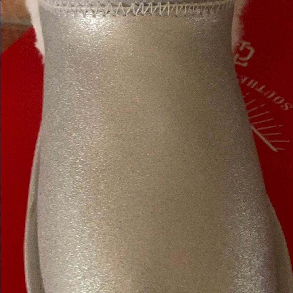 True Craft Youth Silver Boots NIB Sz 5 - Picture 7 of 7